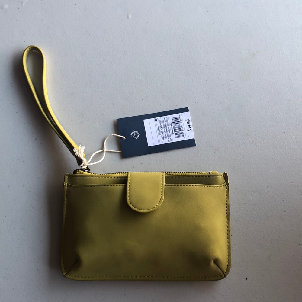 Small wallet, mustard yellow.